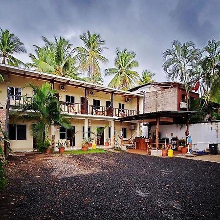 Dylan'S Surf Inn La Libertad Exterior photo